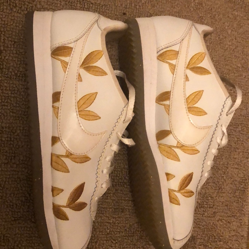 Nike shoes